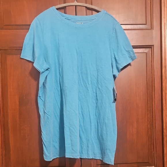 Tops - Nwt Torrid Short Sleeve Tshirt